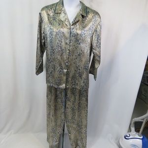 HALSTON PAJAMA SET Top & Bottoms